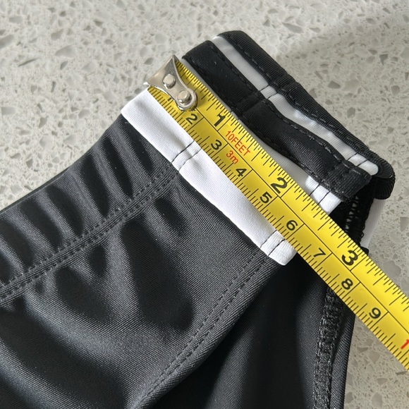 Men’s swim brief - Picture 11 of 12